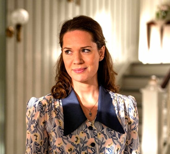Amalie Dollerup som Amanda i Badehotellet.