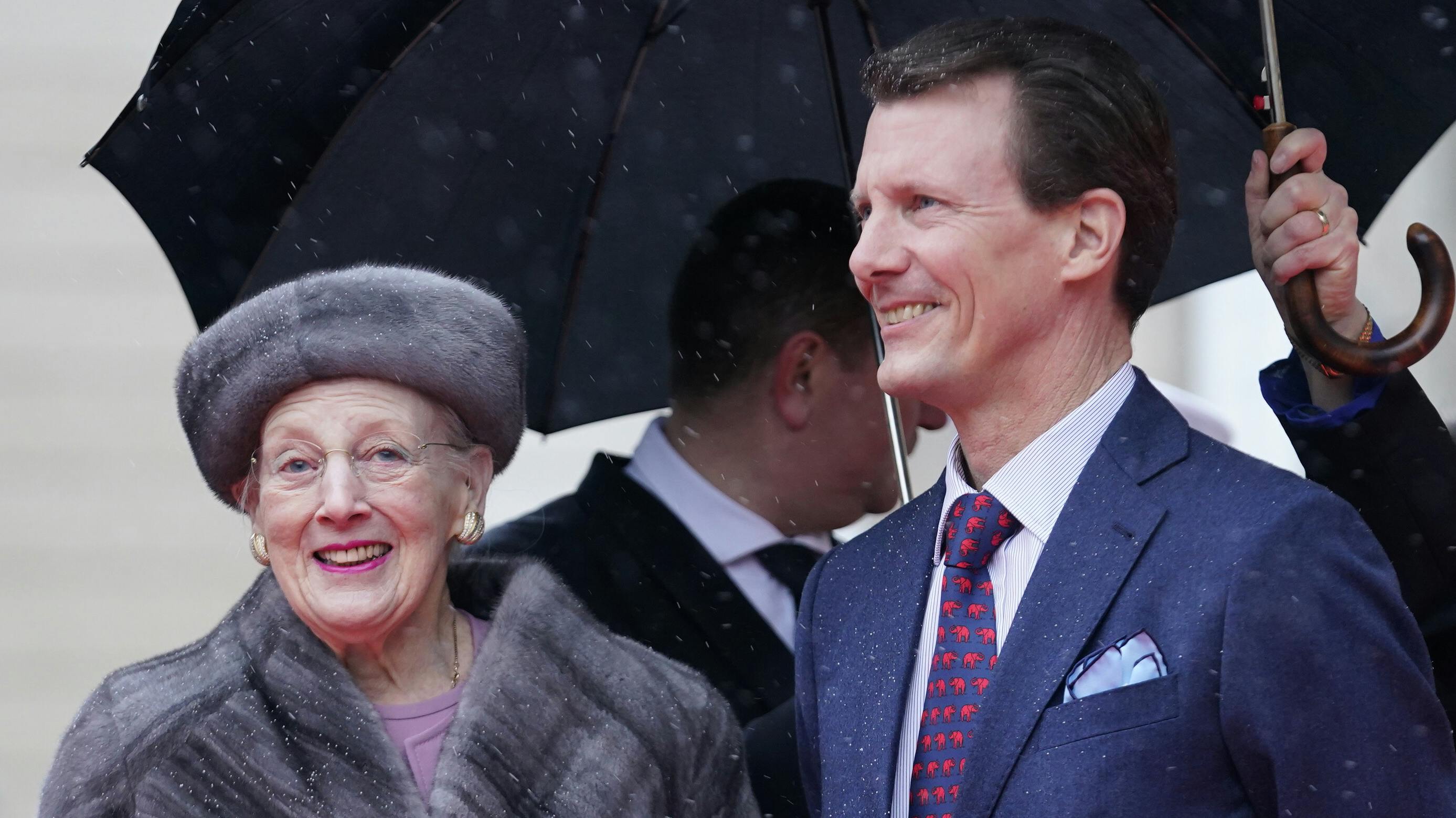 Dronning Margrethe og prins Joachim. 