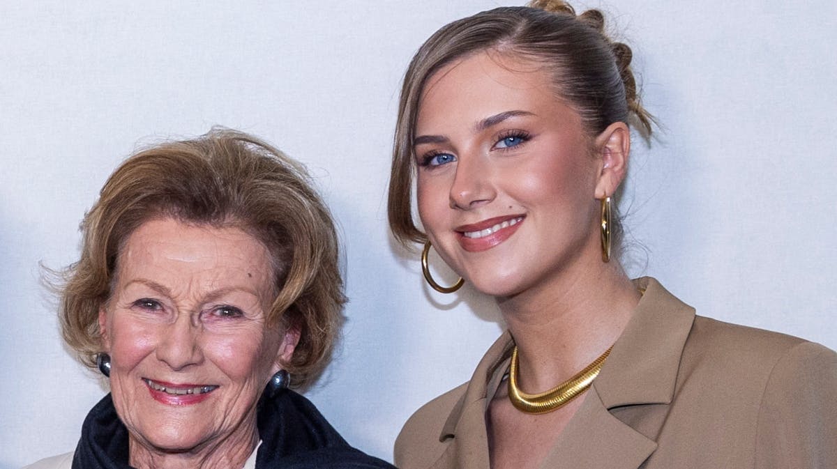 Dronning Sonja og Leah Isadora Behn. 