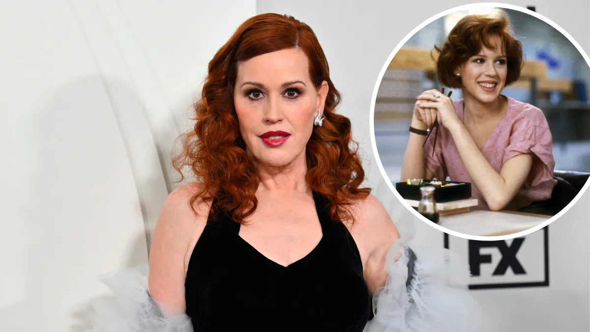 Sort velourkjole og voluminøst tylsjal: 80’er-ikonet Molly Ringwald ...