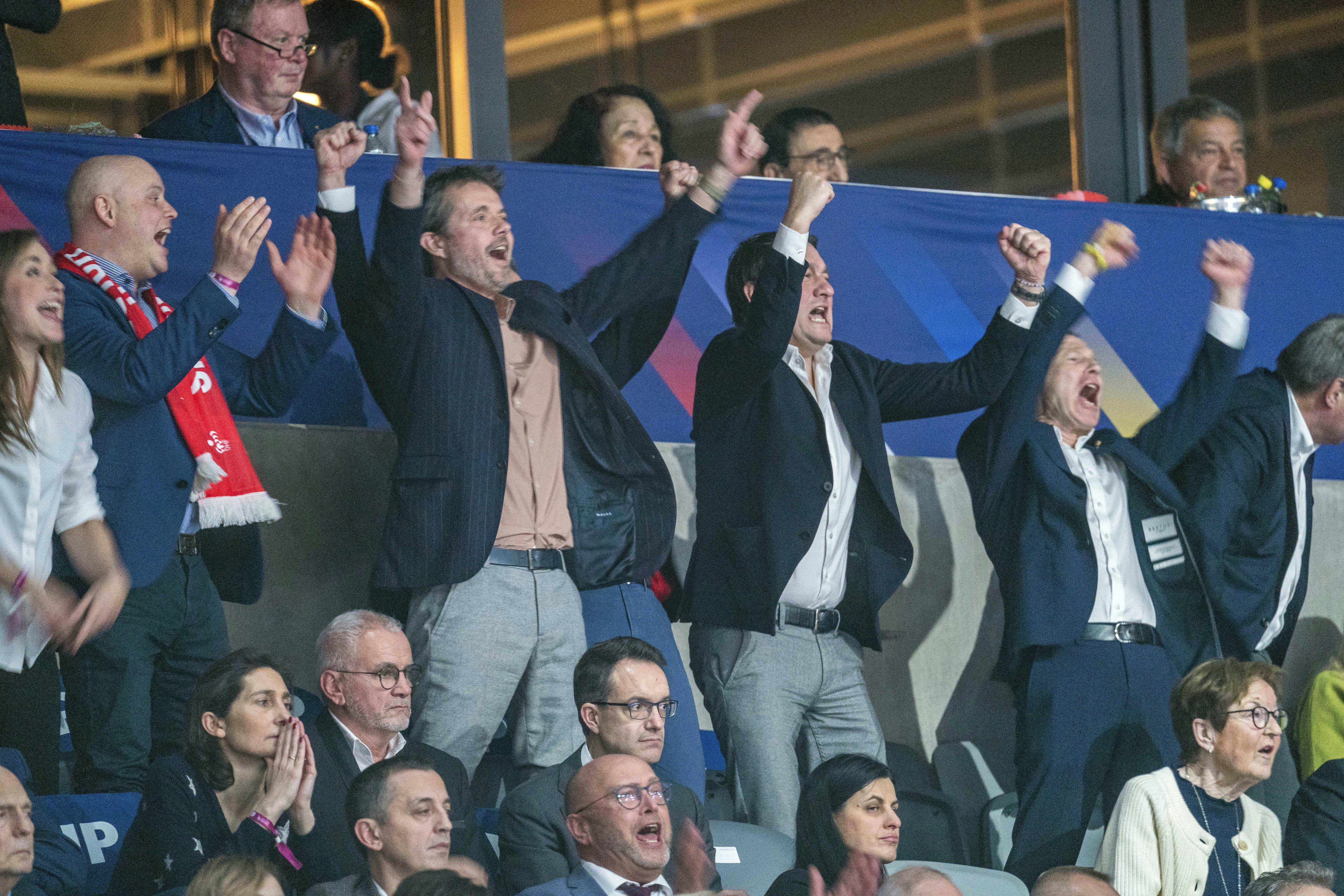 WM håndbold FinalDe danske håndbolddrenge bankede Frankrig og tog den tredje VM-guldmedalje i træk.Dansk WM-guld fest på hotellet. Kronprins Frederik VM finale i håndbold  Danmark og Frankrig i Tele2 Arena i Stockholm.
