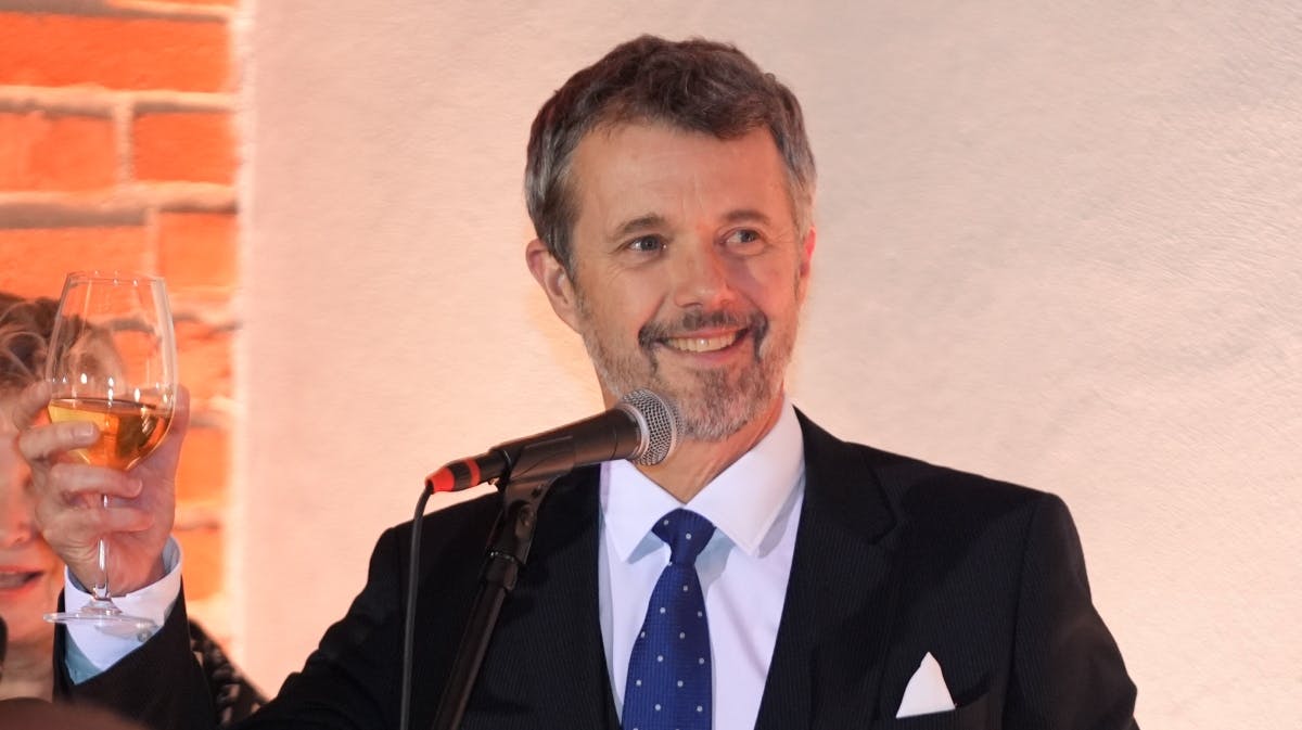 Kong Frederik ved onsdagens festmiddag i Polen. 