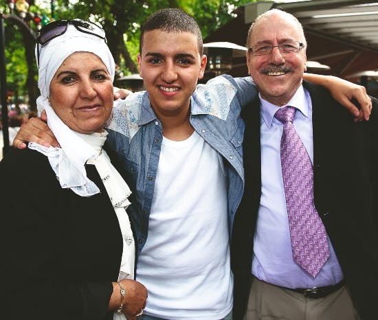 Basim med sine forældre.