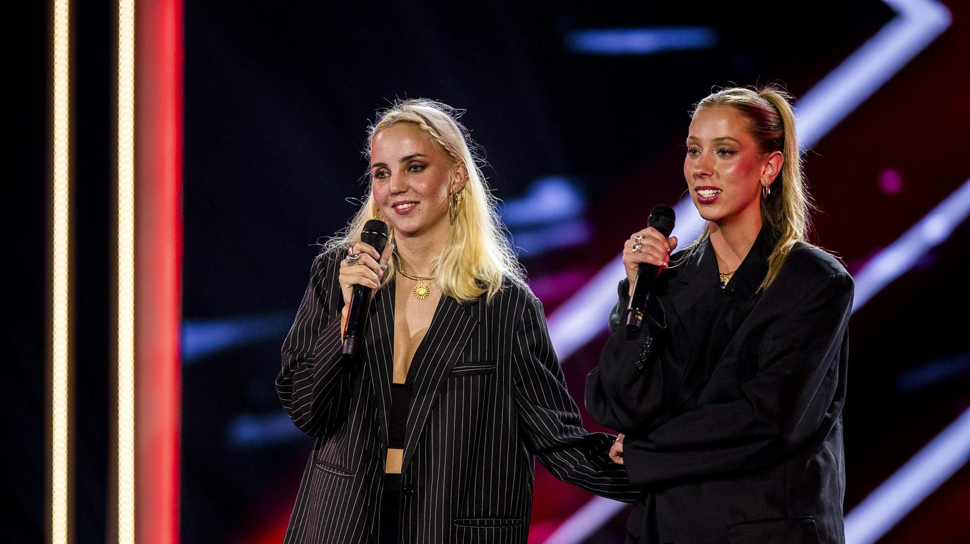 Lea og Freja fra "X Factor".