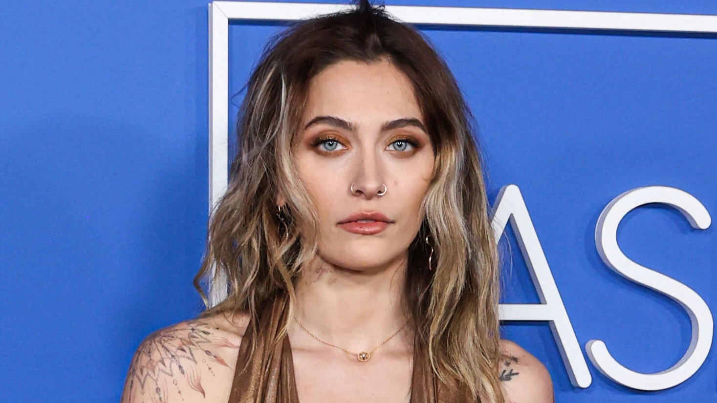 Paris Jackson chokerer alle på den røde løber: Er slet ikke til at ...