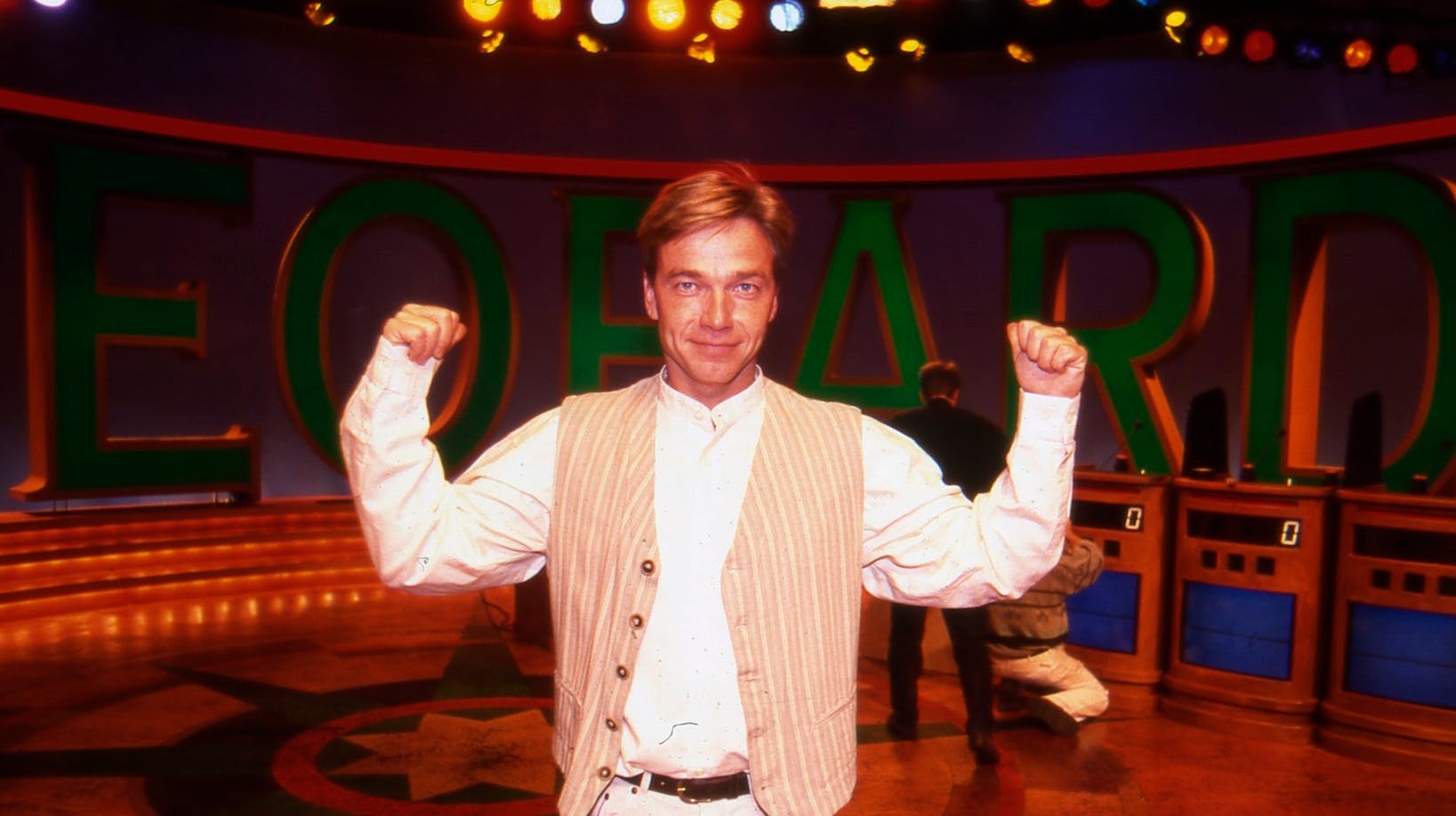 Søren Kaster som vært i "Jeopardy" i 1995.