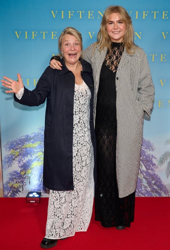 Signe Lindkvist med datten Karla My.