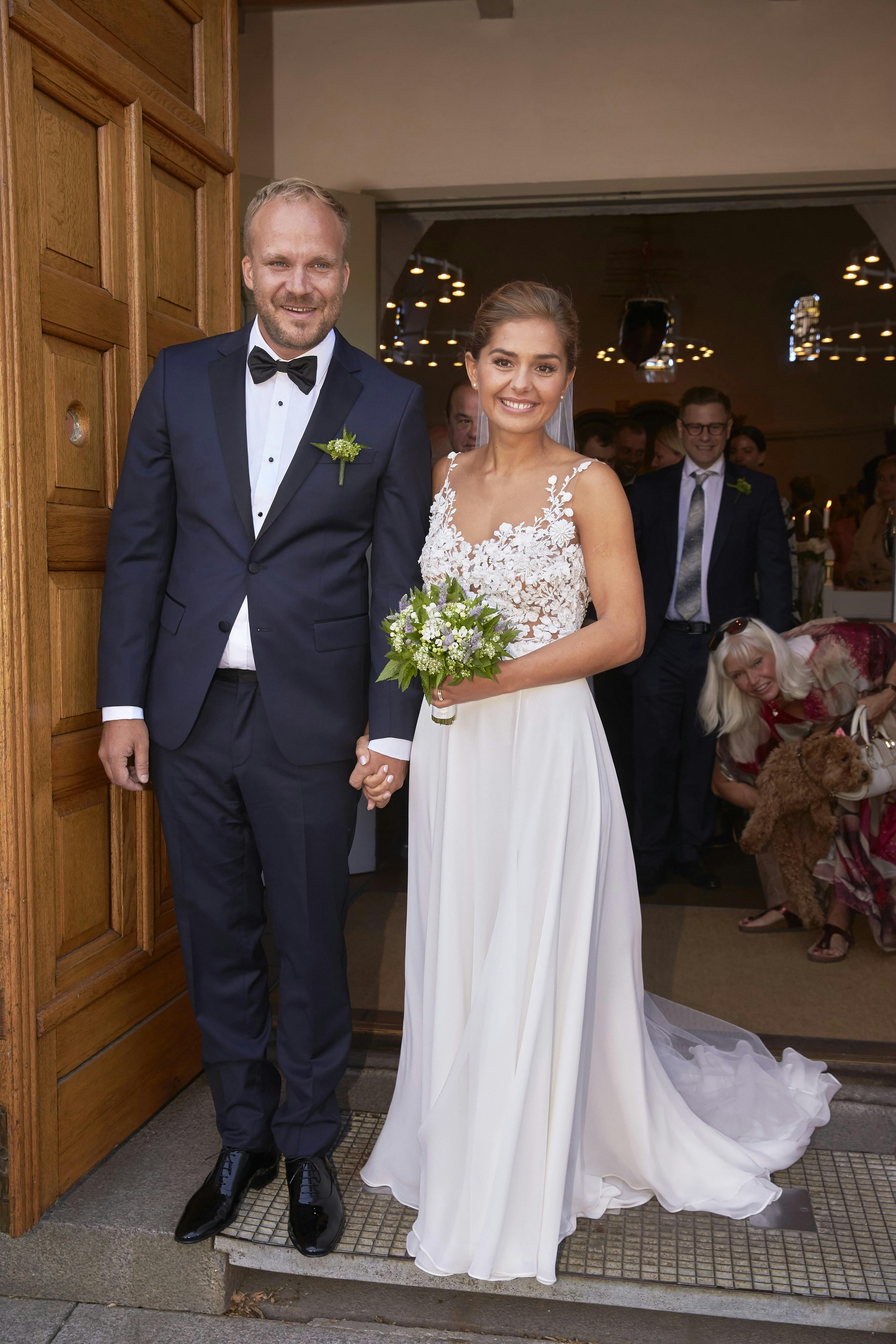 Stephania Potalivo bliver gift med Nils Petter BroSkovshoved kirke, CharlottenludJour: NicklasDato: 20180623foto: Thomas Laursen