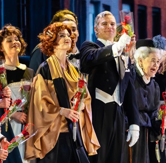 Jon Lange på scenen ved premieren på musicalen Matador.