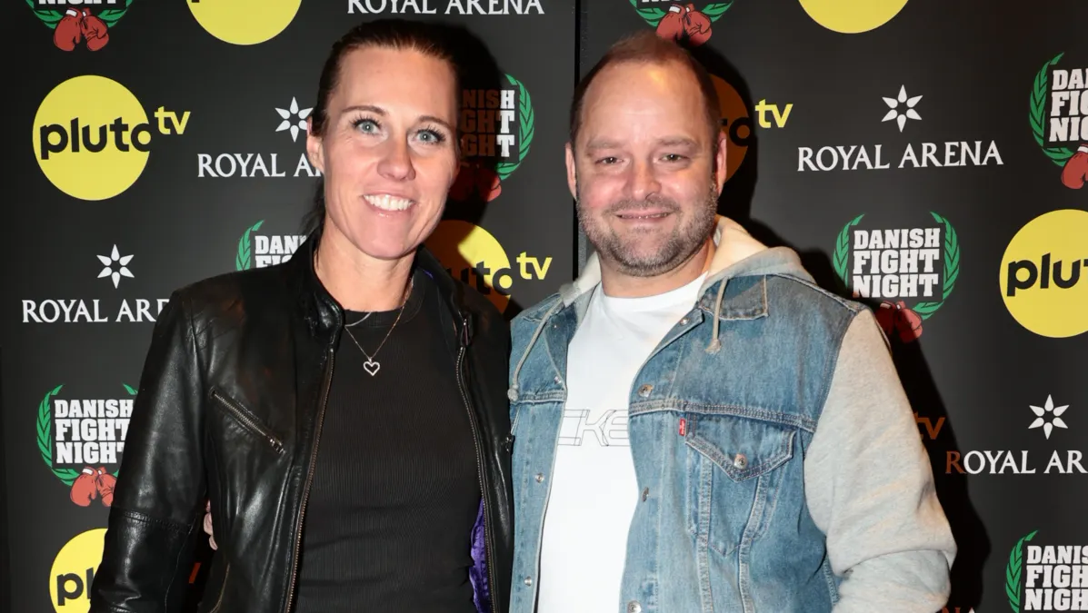 Lars Rasmussen og Louise nyder hårdtslående romantisk aften i byen ...