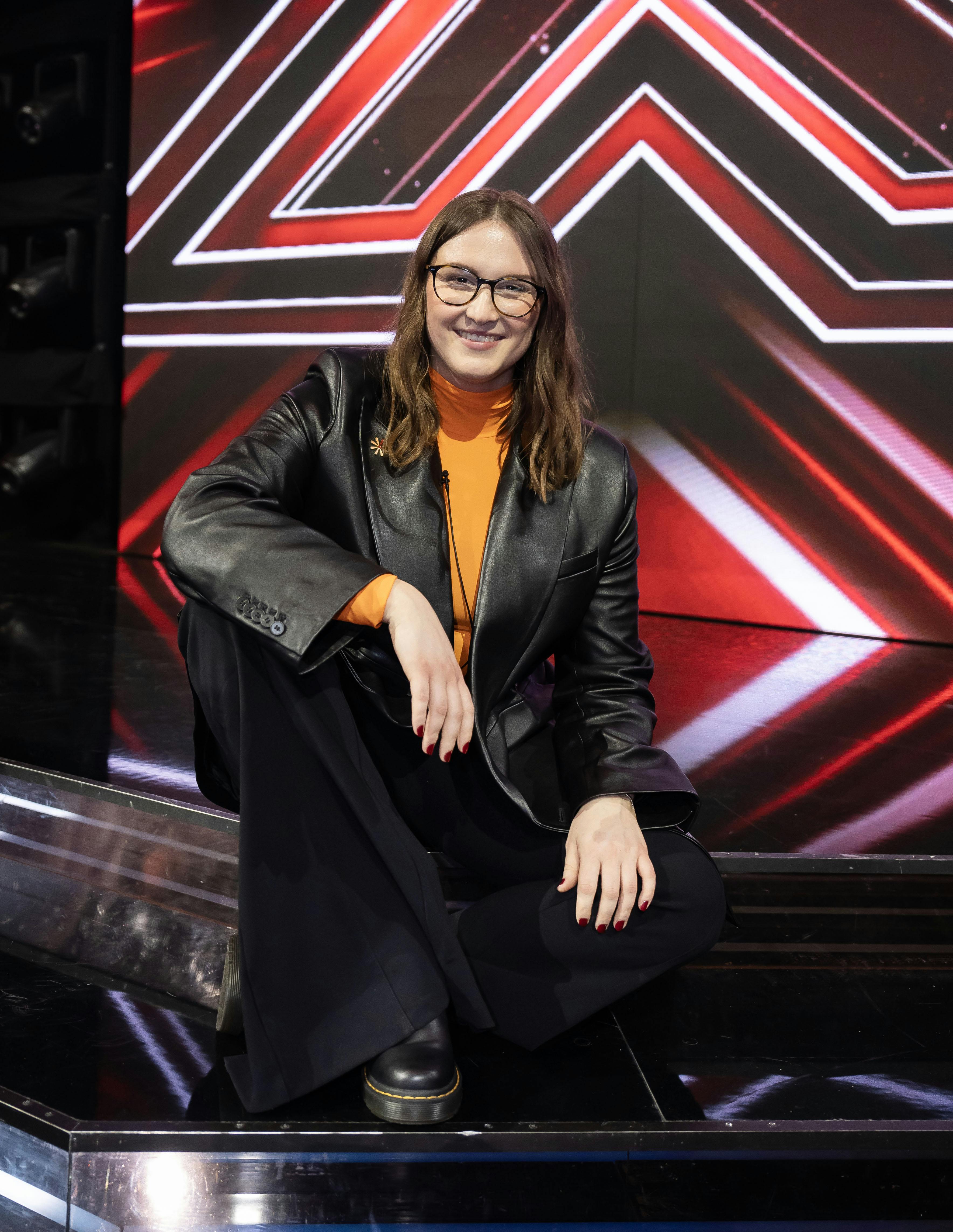 OPGAVE: Det første liveshow i X FactorSTED: PriorparkenJOURNALIST: Line Lei, Nicklas Lagerstorf og Caroline AndersenFOTOGRAF: Hanne JuulDATO: 20240223