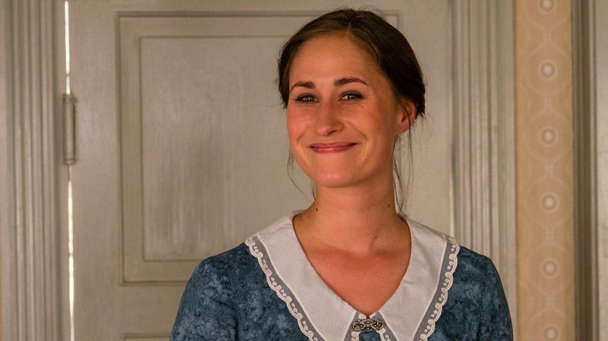 Rosalinde Mynster som Fie. 