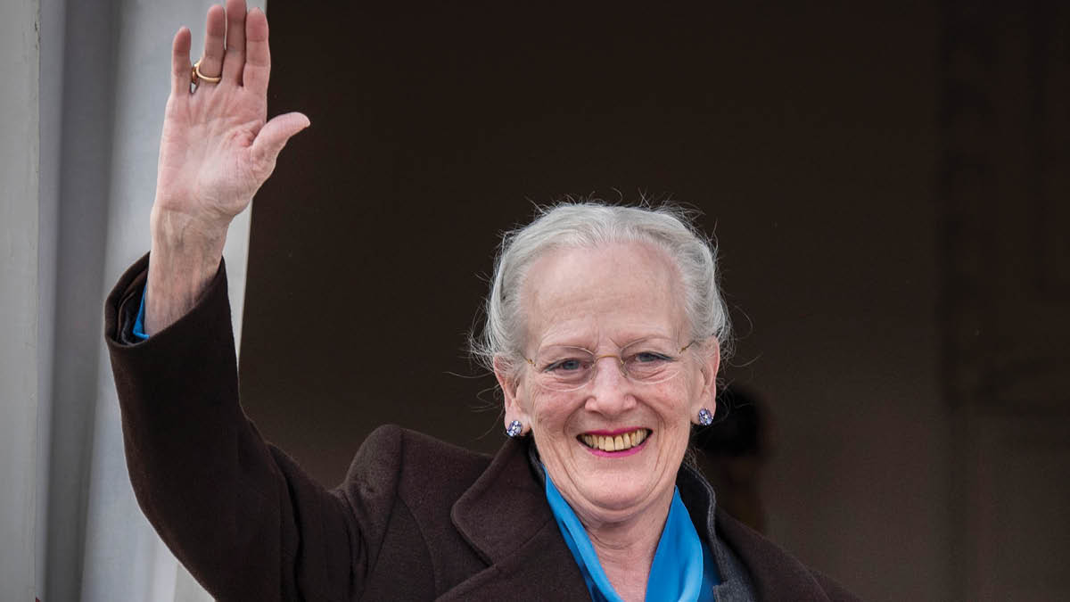 Se Billederne Dronning Margrethe Nyder Ferie I Udlandet Med Royal Veninde Billed Bladet 