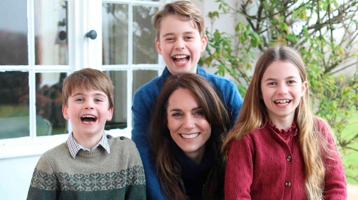 Prins Louis, prinsesse Kate, prins George og prinsesse Charlotte