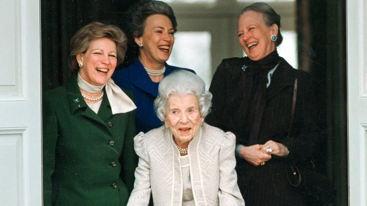 Dronning Ingrid med sine døtre, dronning Margrethe, dronning Anne-Marie og prinsesse Benedikte