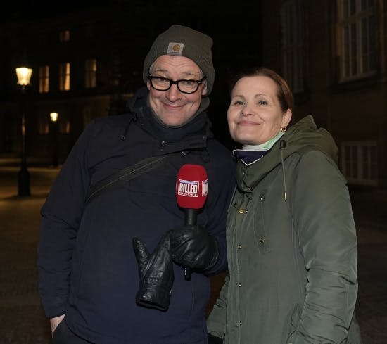 Hofreportere Marianne Singer og Ulrik Ulriksen.