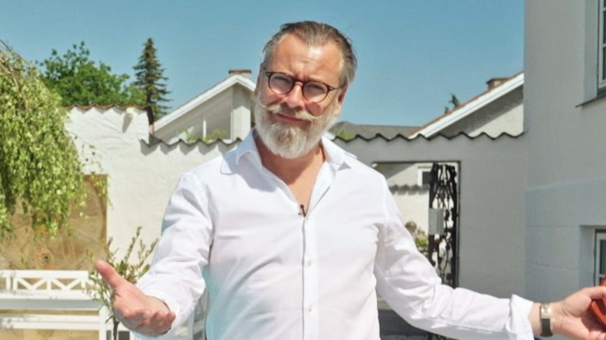 Lars Elbæk fra "Vandkant til salg". 