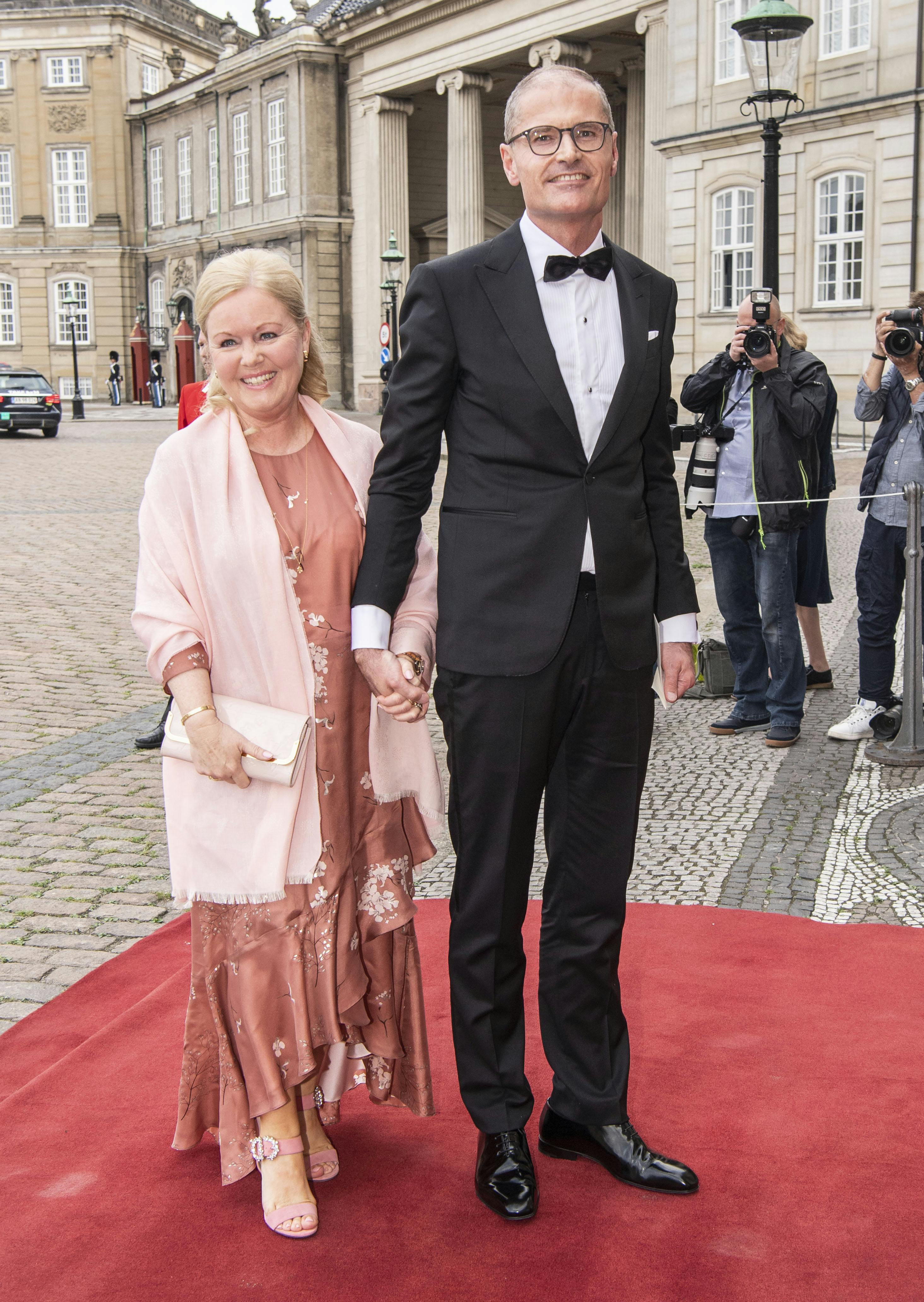 OPGAVE: Dronning Margrethe inviterer til middag i anledning af Prins Joachims 50 Œrs f¿dselsdag. G¾sterne ankommer.STED:  AmalienborgDATO:  20190607FOTOGRAF: Hanne Juul