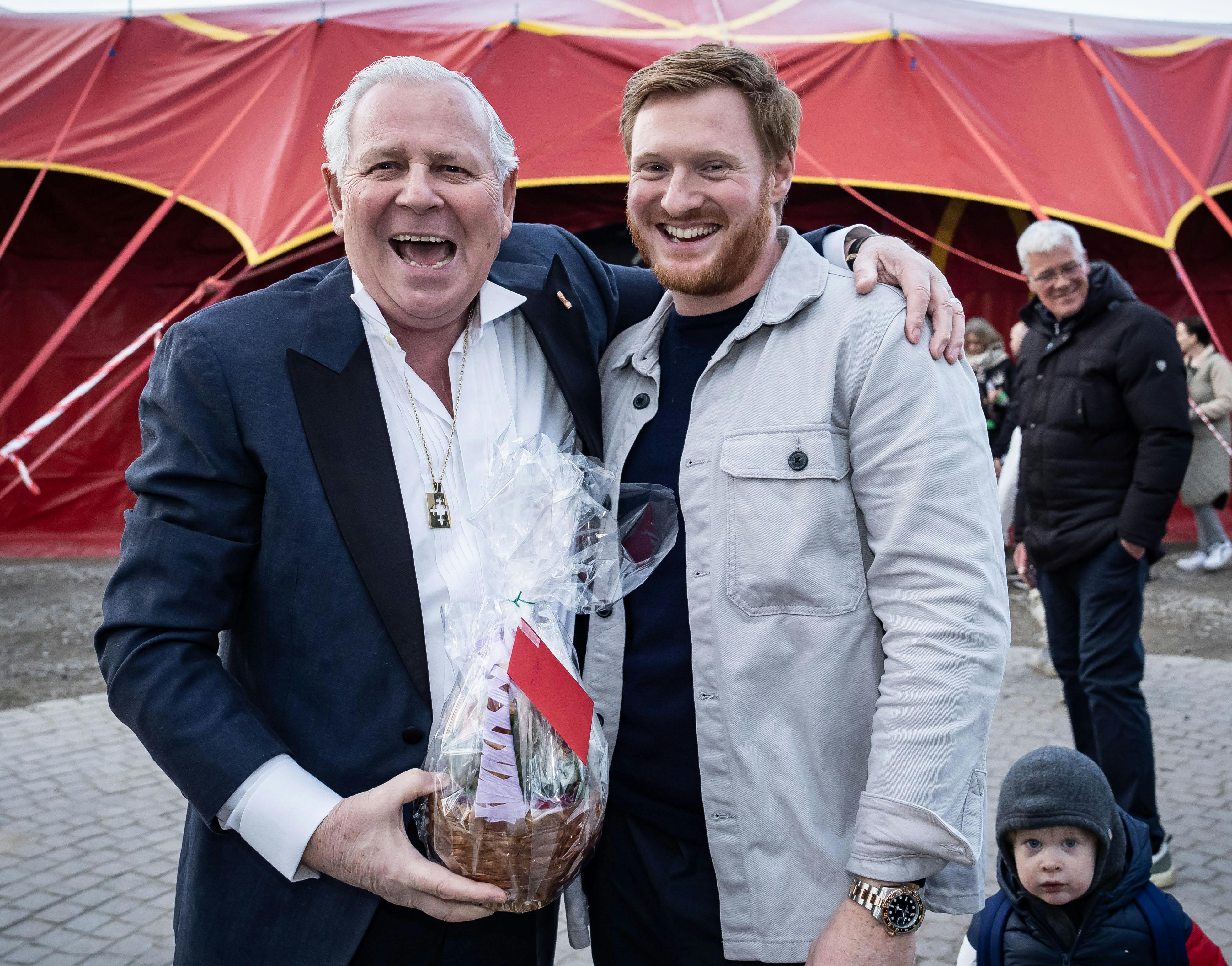 OPGAVE: Premiere på Cirkus Arena  STED: BellahøjJOURNALIST: Jan Körner og Laura Dalgård HansenFOTOGRAF: Hanne JuulDATO: 202403025