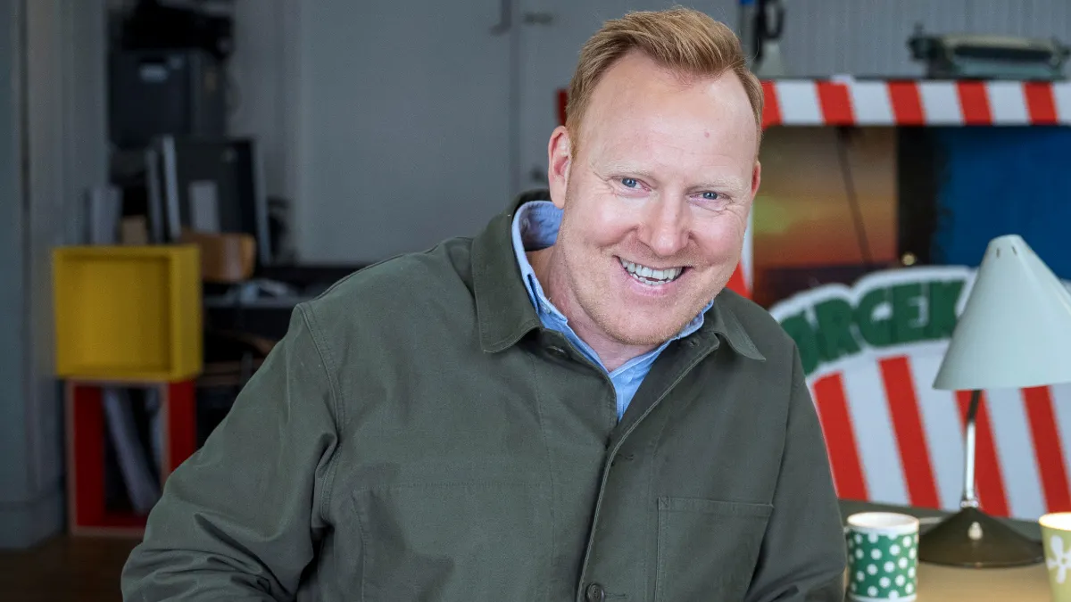 Har store planer for sit nye talkshow: Anders Breinholt håber på ...