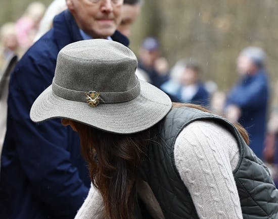 https://imgix.billedbladet.dk/2024-04-08/20240407-dm-dronning-mary-indvier-jaegersborg-hegn-0006-1.jpg