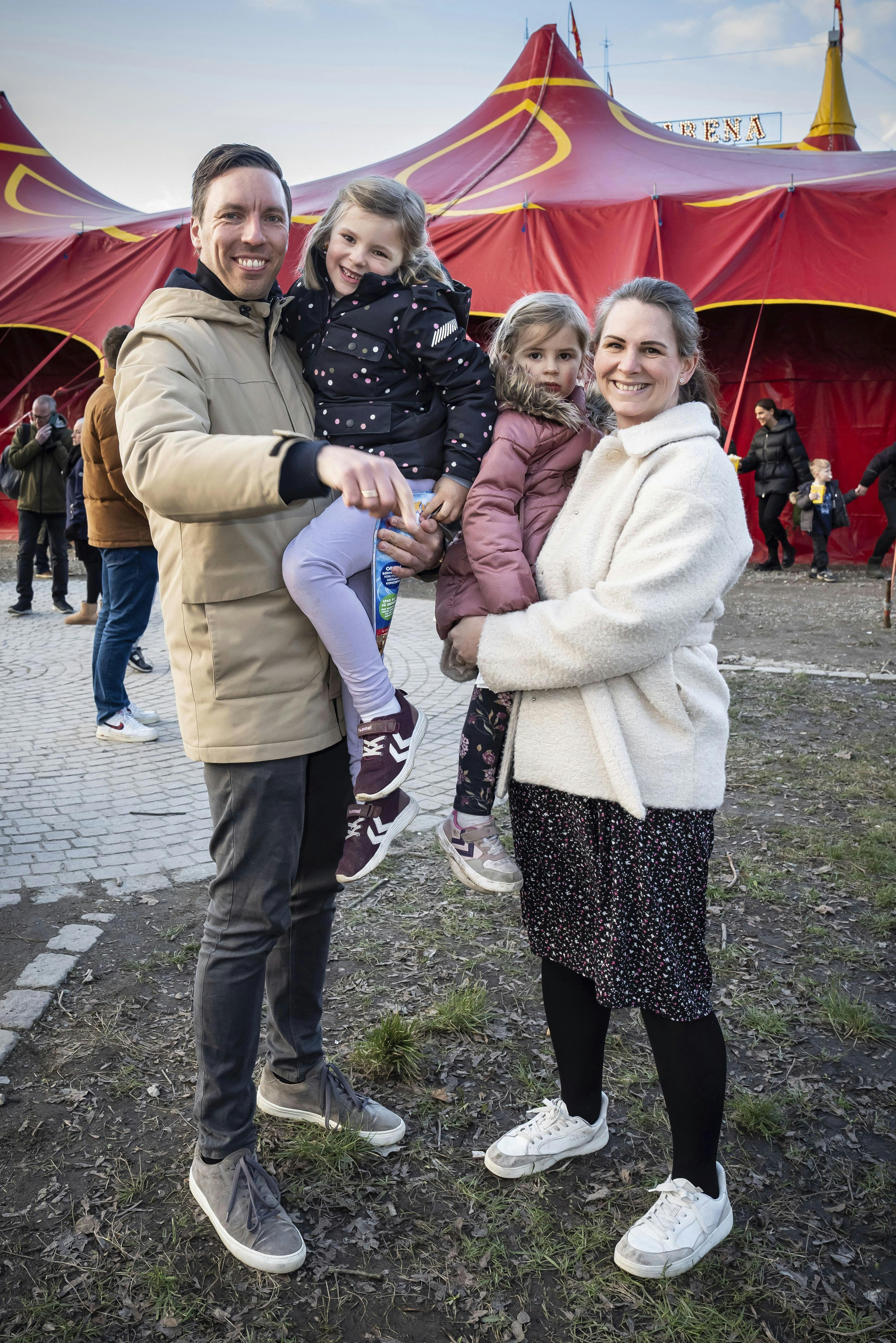 OPGAVE: Premiere på Cirkus Arena  STED: BellahøjJOURNALIST: Jan Körner og Laura Dalgård HansenFOTOGRAF: Hanne JuulDATO: 202403025