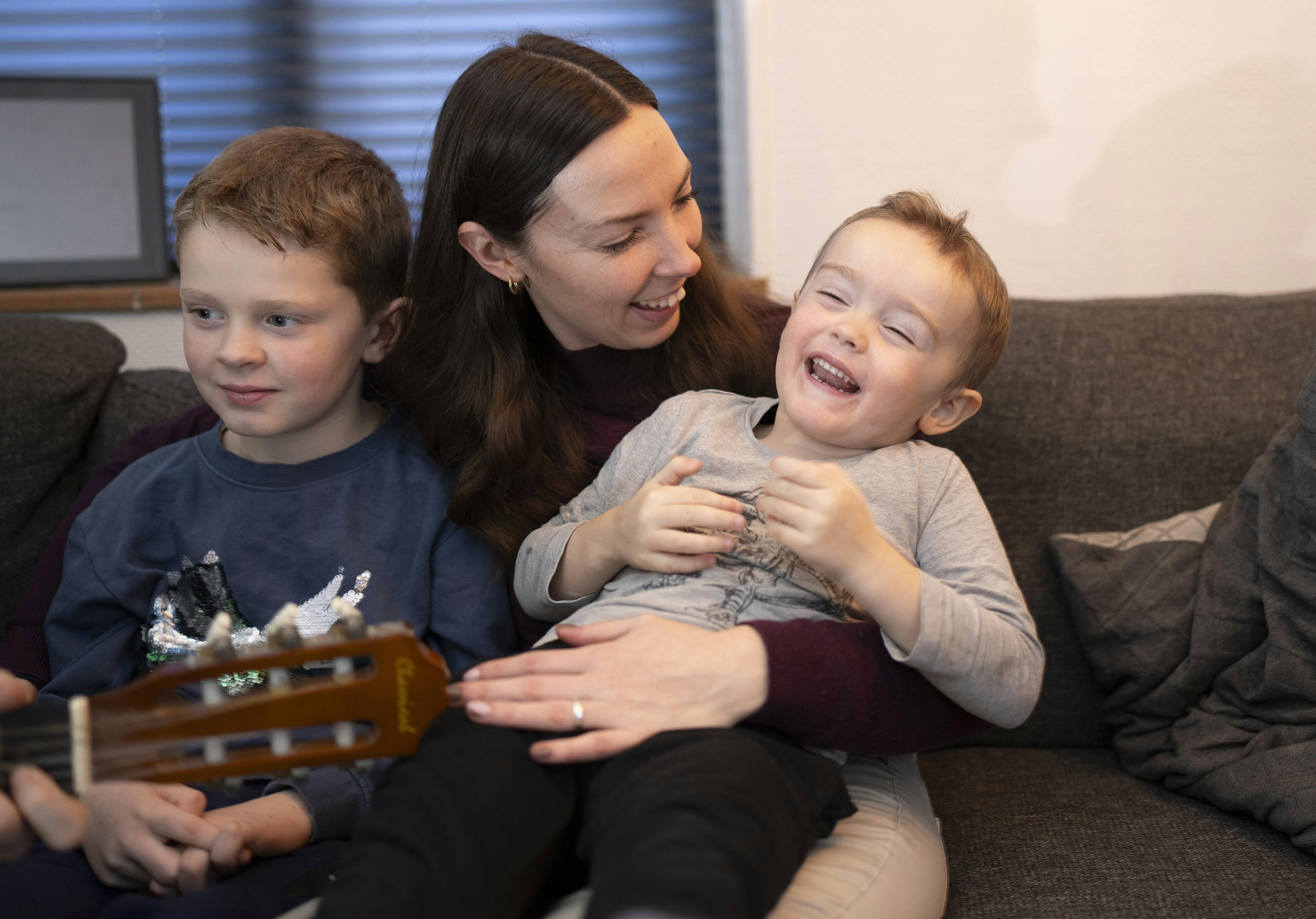 BilledBladet - Nordborg Als 24.01.2024 - Årgang 20 - Mads, Asmus og Malthe fra ”Årgang 20”.Journalist Laura Hansen BB