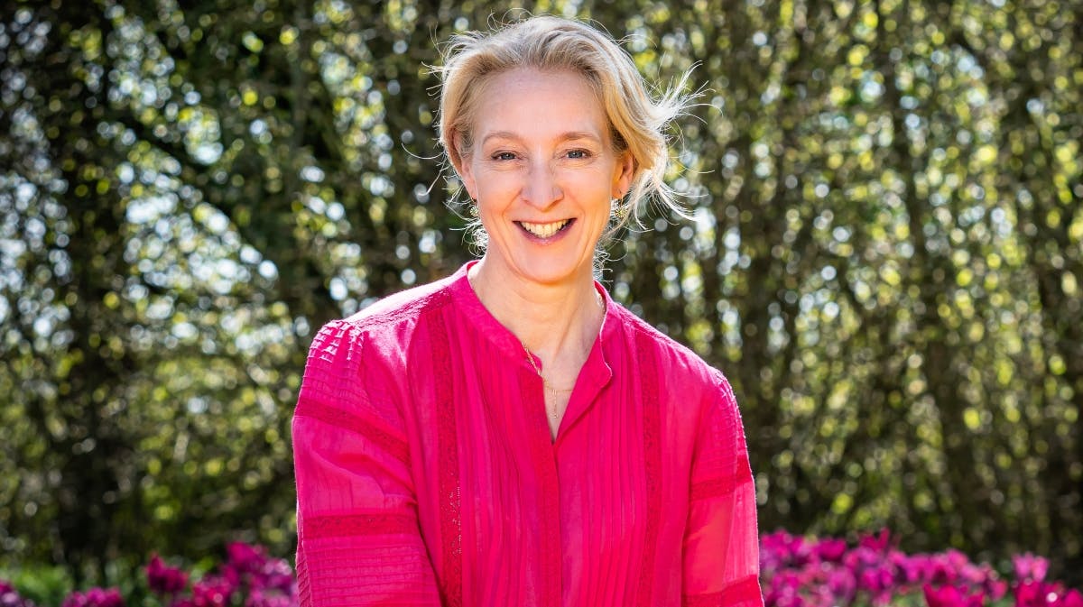 Prinsesse Alexandra har altid haft grønne fingre og udgiver nu en bog om de smukke haveanlæg, hun har designet på Egeskov Slot.