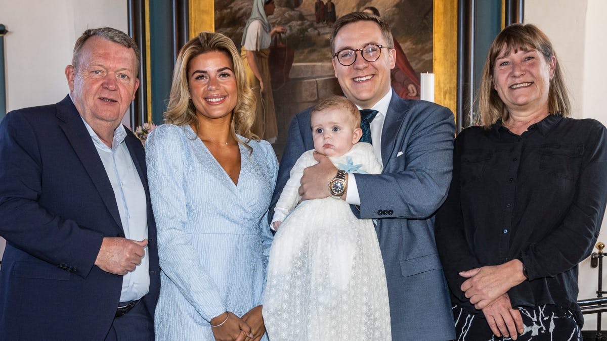 Se billederne Bergur Løkke Rasmussens søn er blevet døbt BILLEDBLADET