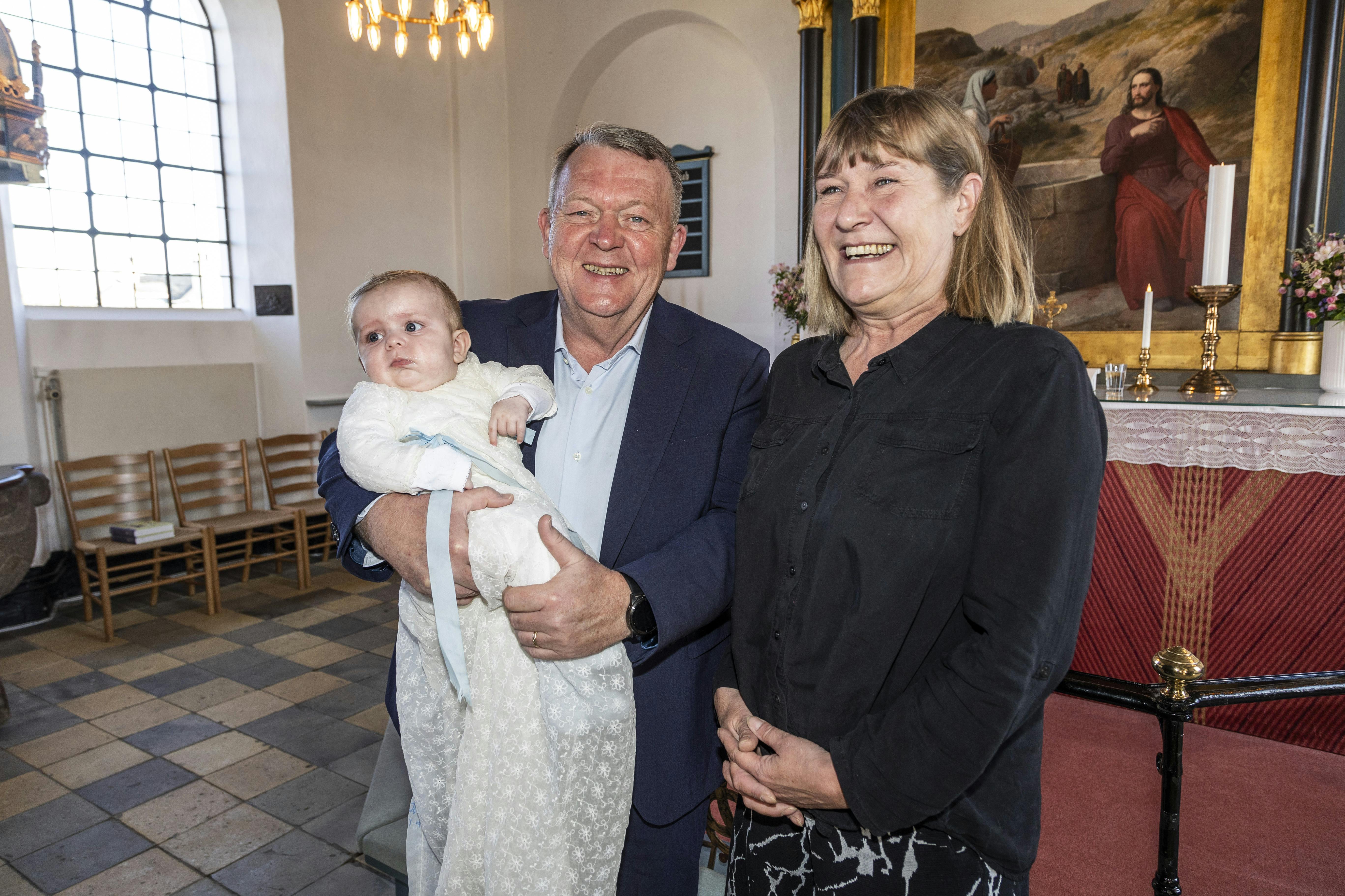 Bergur Løkkes søn døbes i Hornbæk Kirke.SOLO BB.