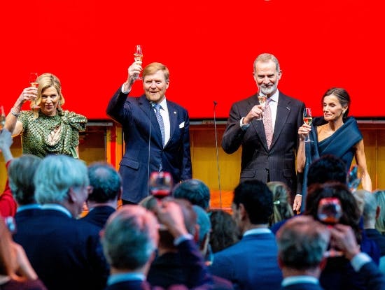 Det hollandske kongepar har besøg af det spanske kongepar.