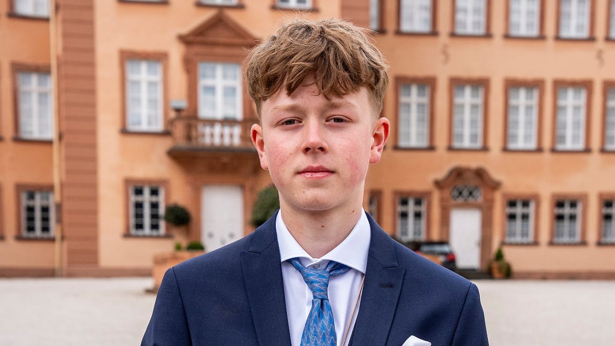 13-årige Konstantin Johannsmann efter sin veloverståede konfirmation.