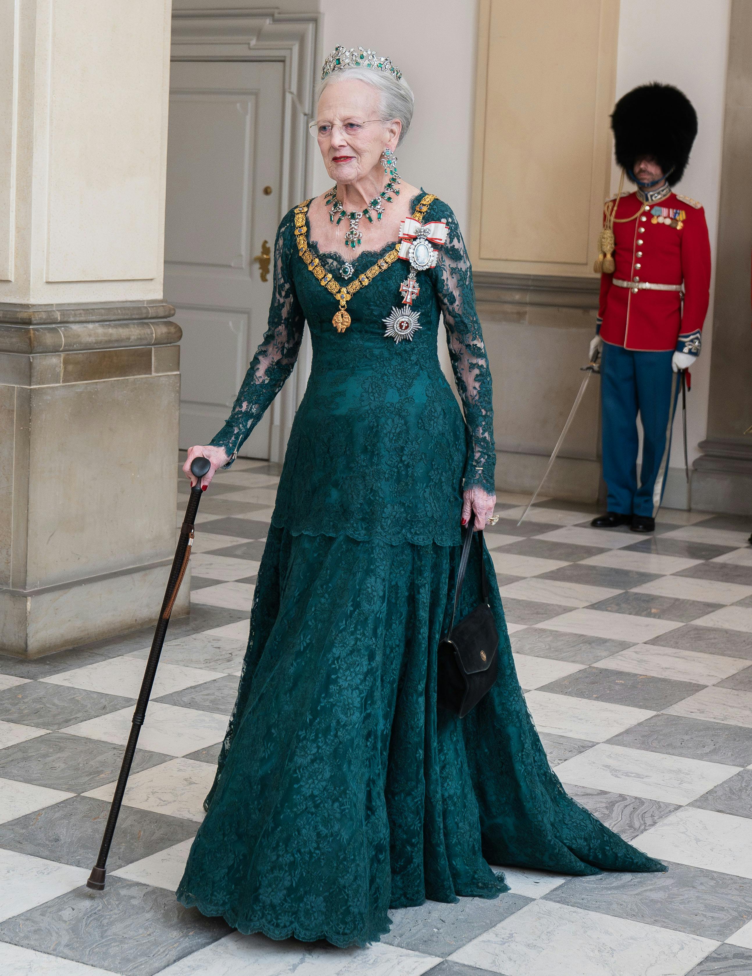 OPGAVE: Spansk statsbesøg.Kongelige ankomster i drabantsalenSTED: Christiansborg SlotJOURNALIST: Marianne SingerFOTOGRAF: Hanne JuulDATO: 20231106