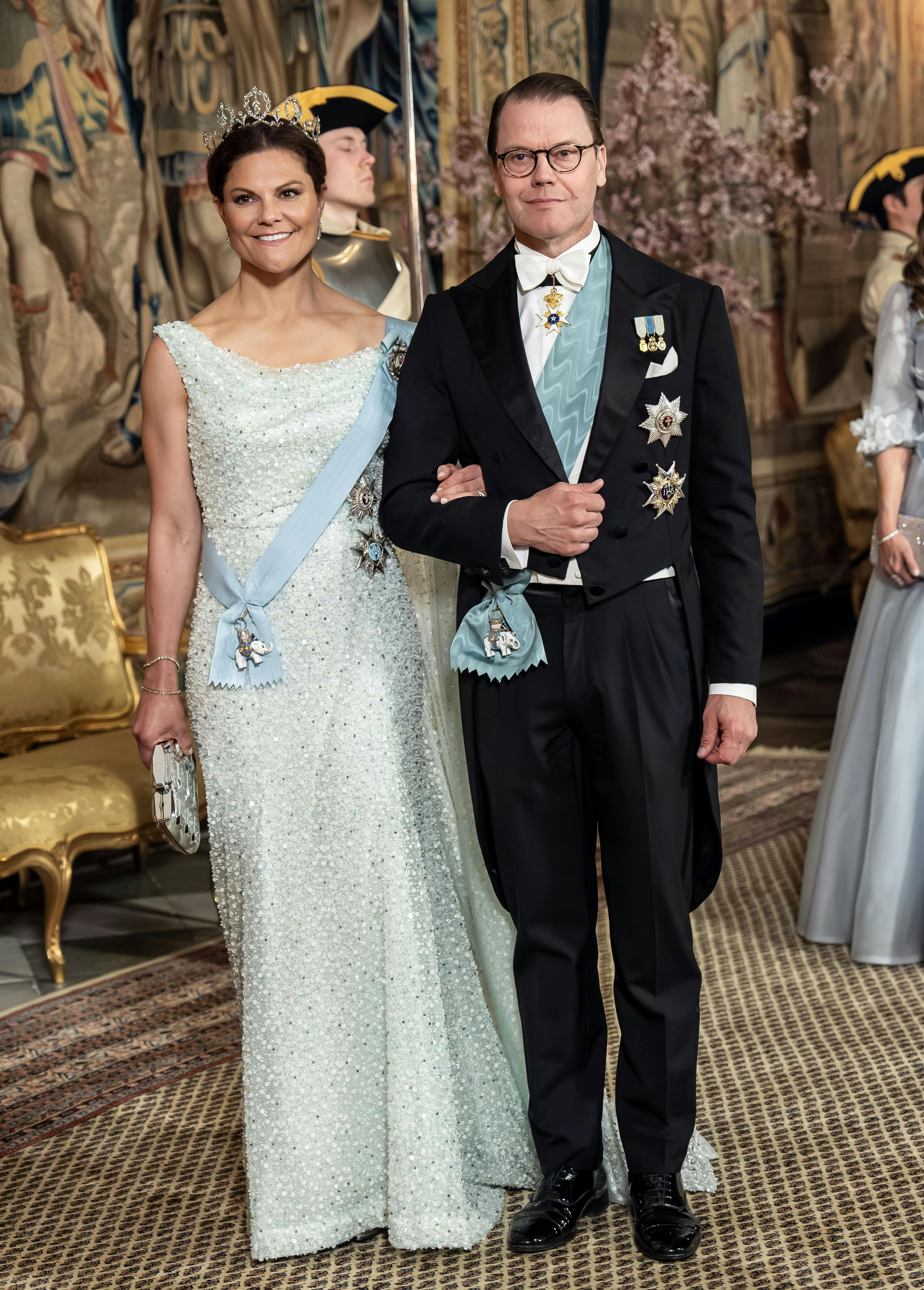 OPGAVE: Statsbanket på kongeslottet.Kronprinsesse Victoria og prins Daniel ankommerSTED: StockholmJOURNALIST: Ulrik Ulriksen og Marianne SingerFOTOGRAF: Hanne JuulDATO: 20240506