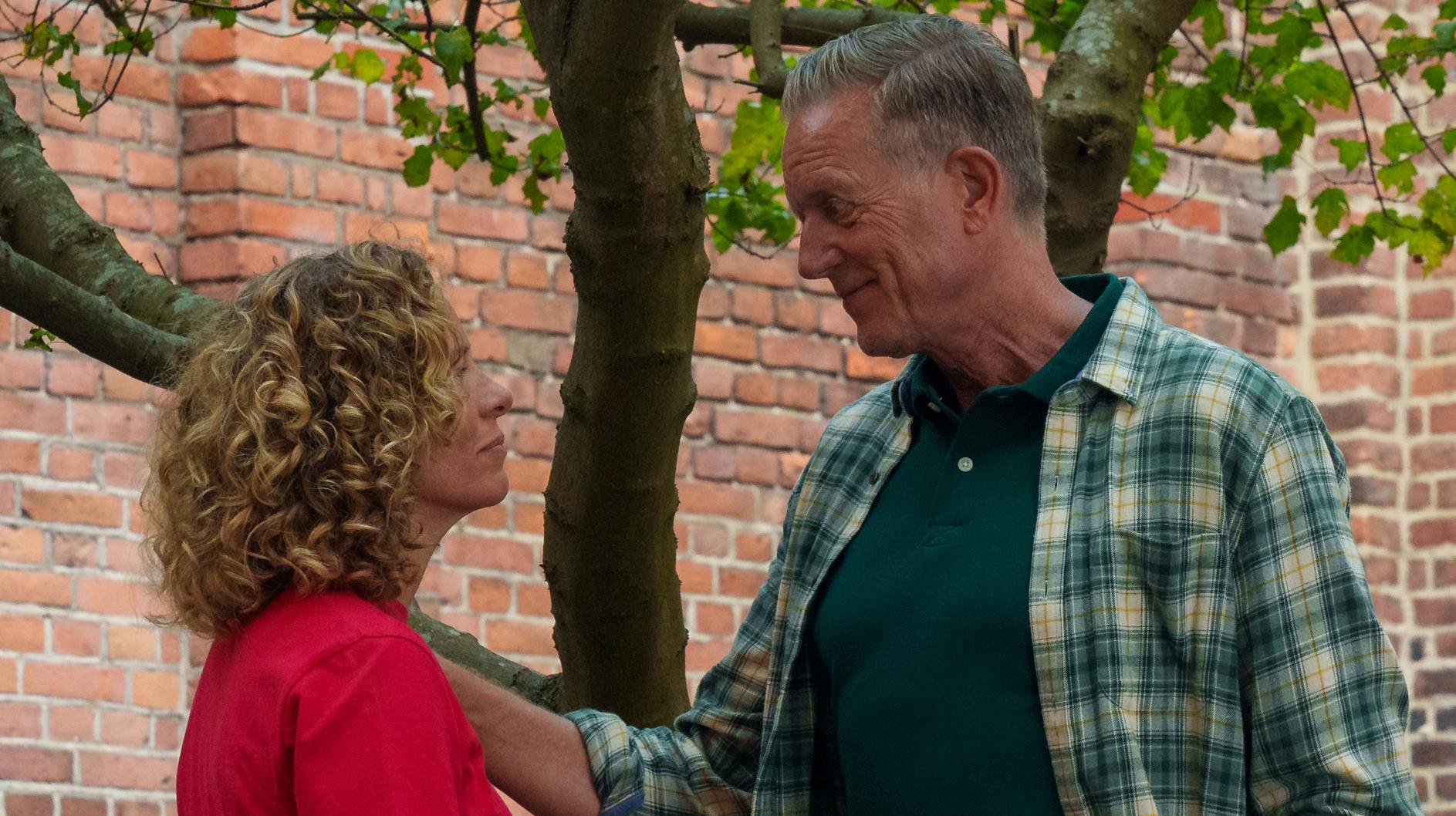 Maibritt Saerens og Peter Mygind som Josefine og Dan i "Sommerdahl".