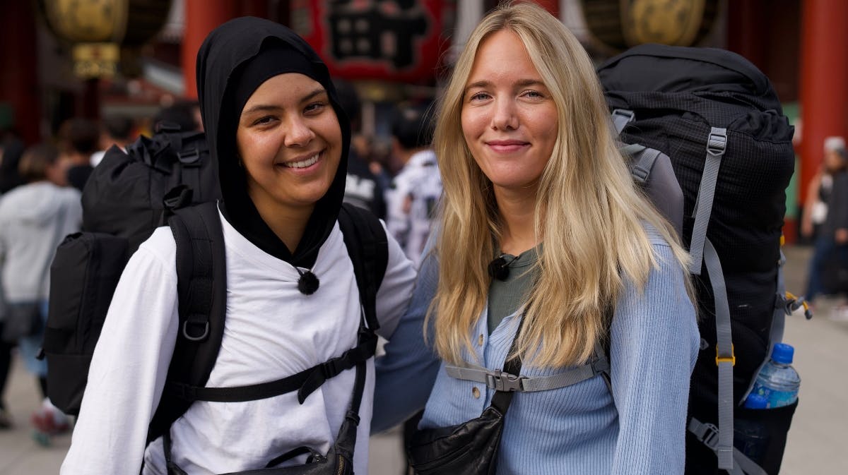 Nadine og Emilie fra "Først til verdens ende"