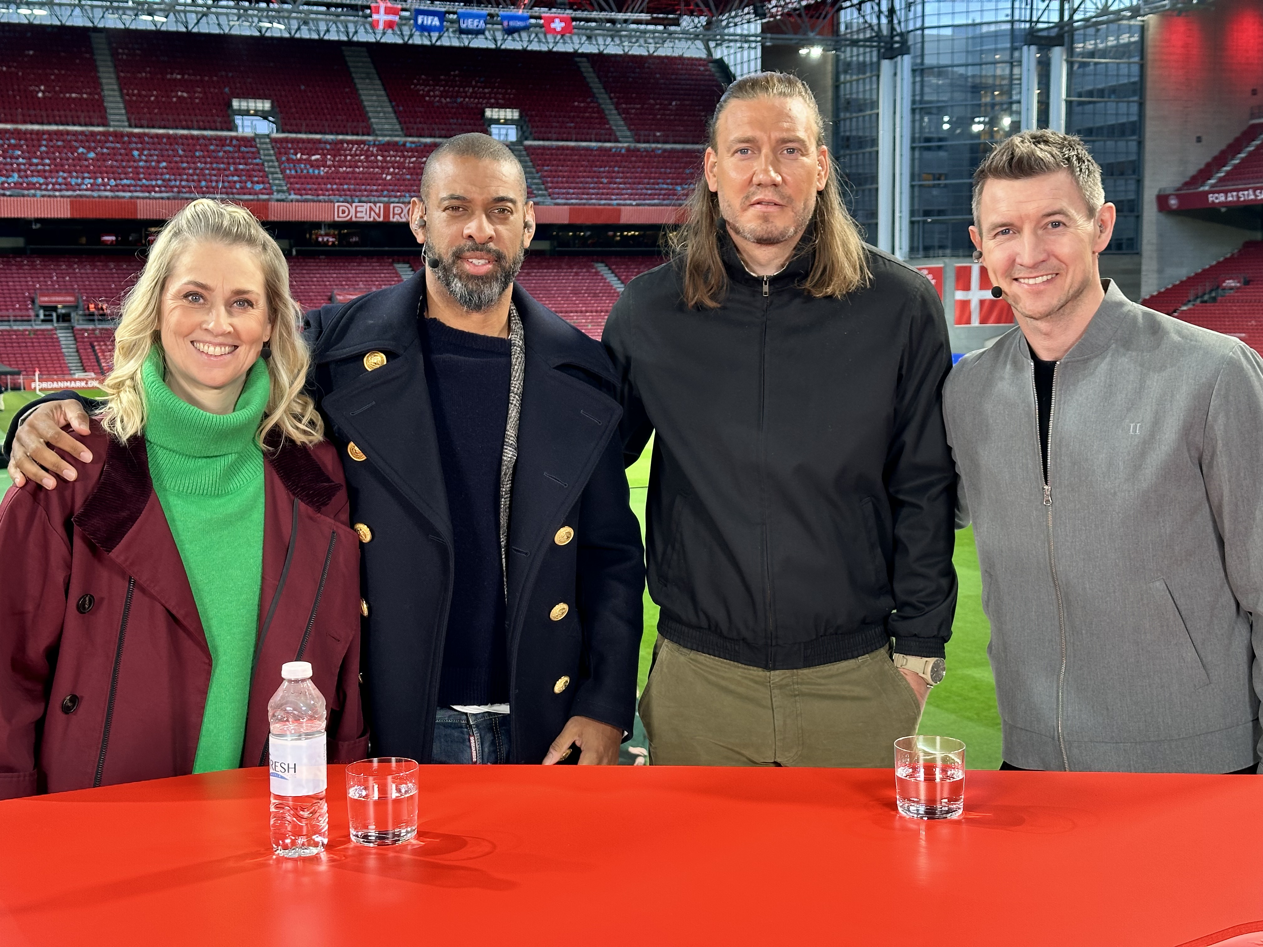 Camilla Martin er vært på EM på TV 2 sammen med fodboldeksperterne David Nielsen, Nicklas Bendtner og Mads Junker.
