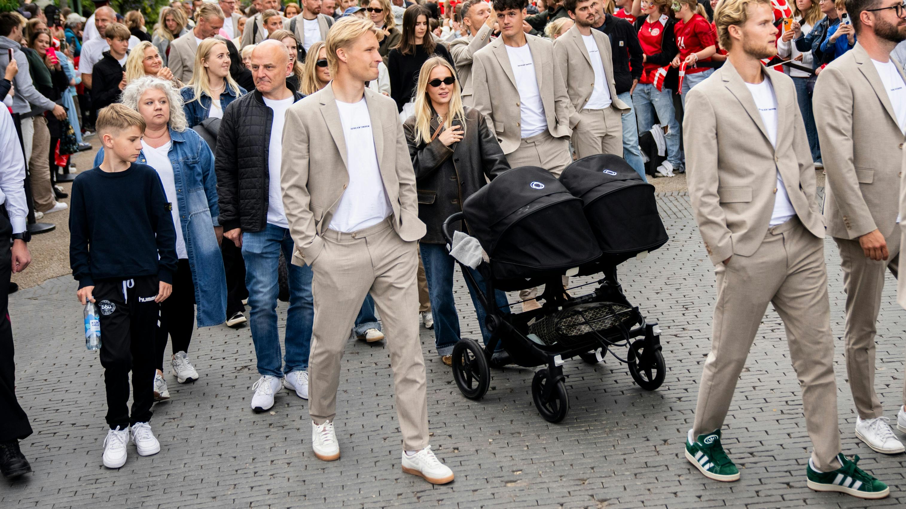 Kasper Dolberg og familien i Tivoli.