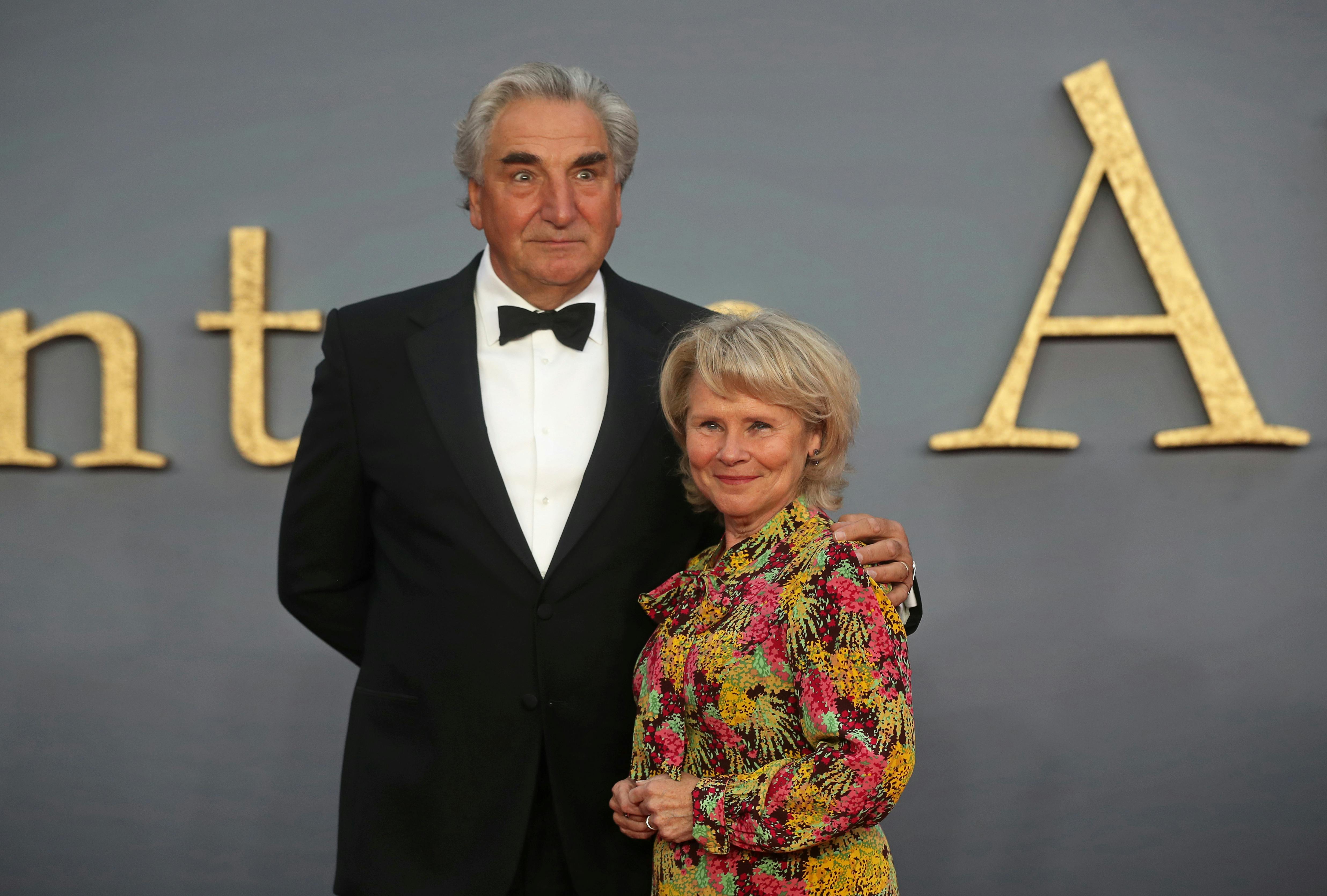 Jim Carter og Imelda Staunton til premieren på "Downton Abbey".