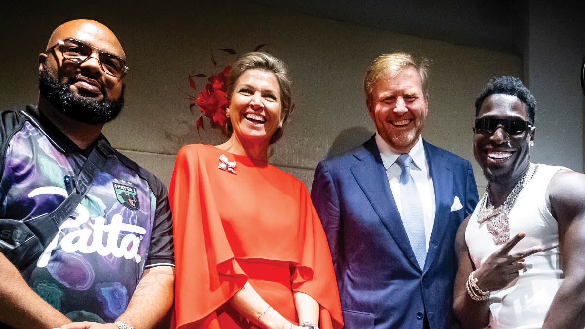 Kong Willem-Alexander og dronning Maxima taler med Frenna og Rotjoch i Patchwerk Recording Studios i Atlanta, Georgia.