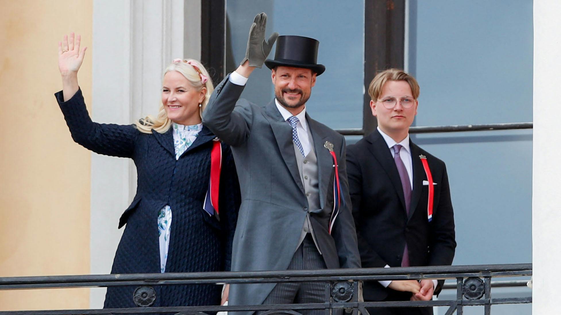 Kronprinsesse Mette-Marit, kronprins Haakon og prins Sverre Magnus.&nbsp;