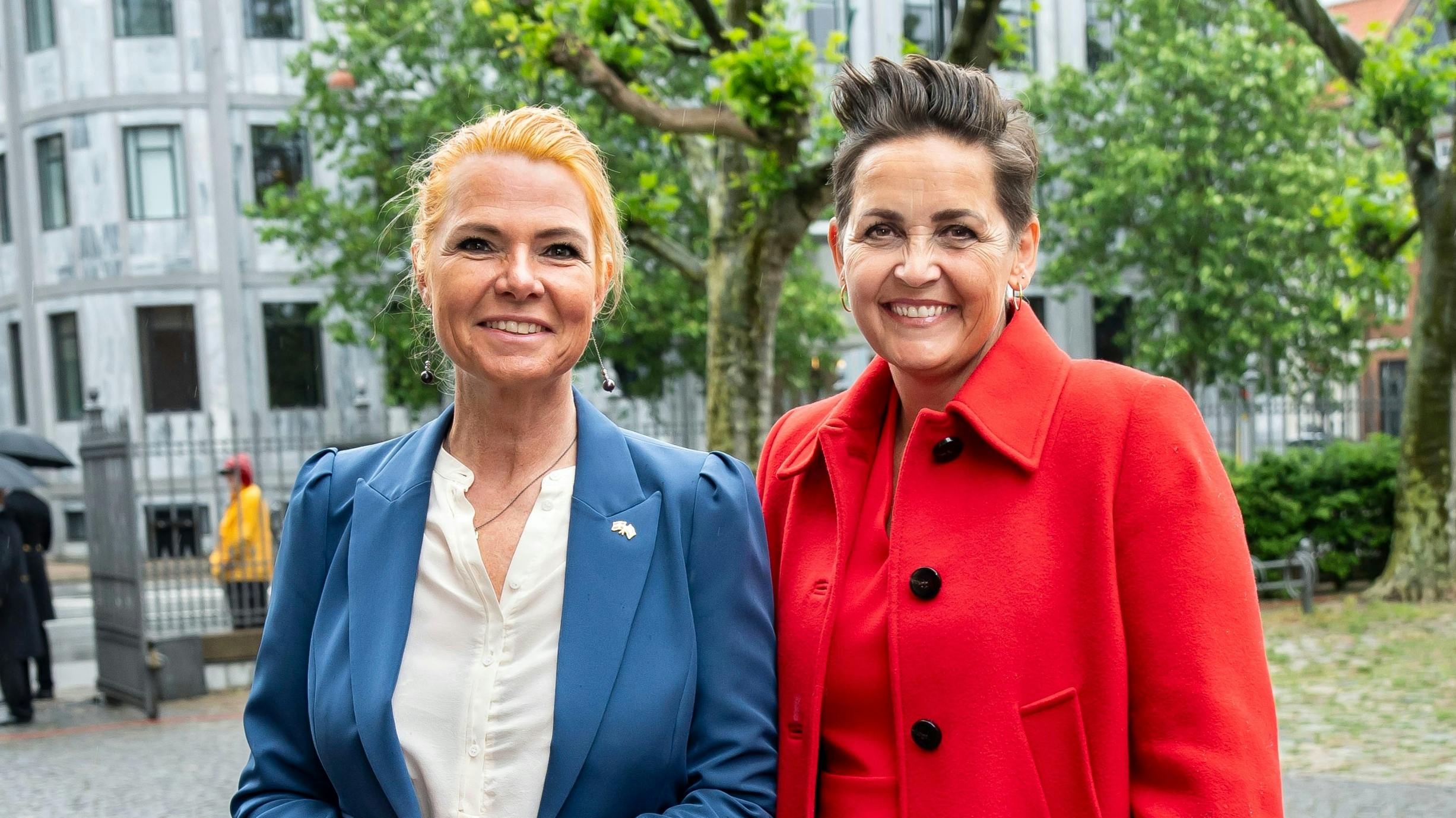 Inger Støjberg og Pia Olsen Dyhr.