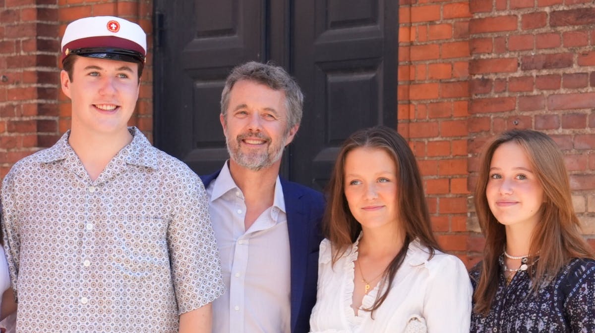 Kronprins Christian, kong Frederik, prinsesse Isabella og prinsesse Josephine. 