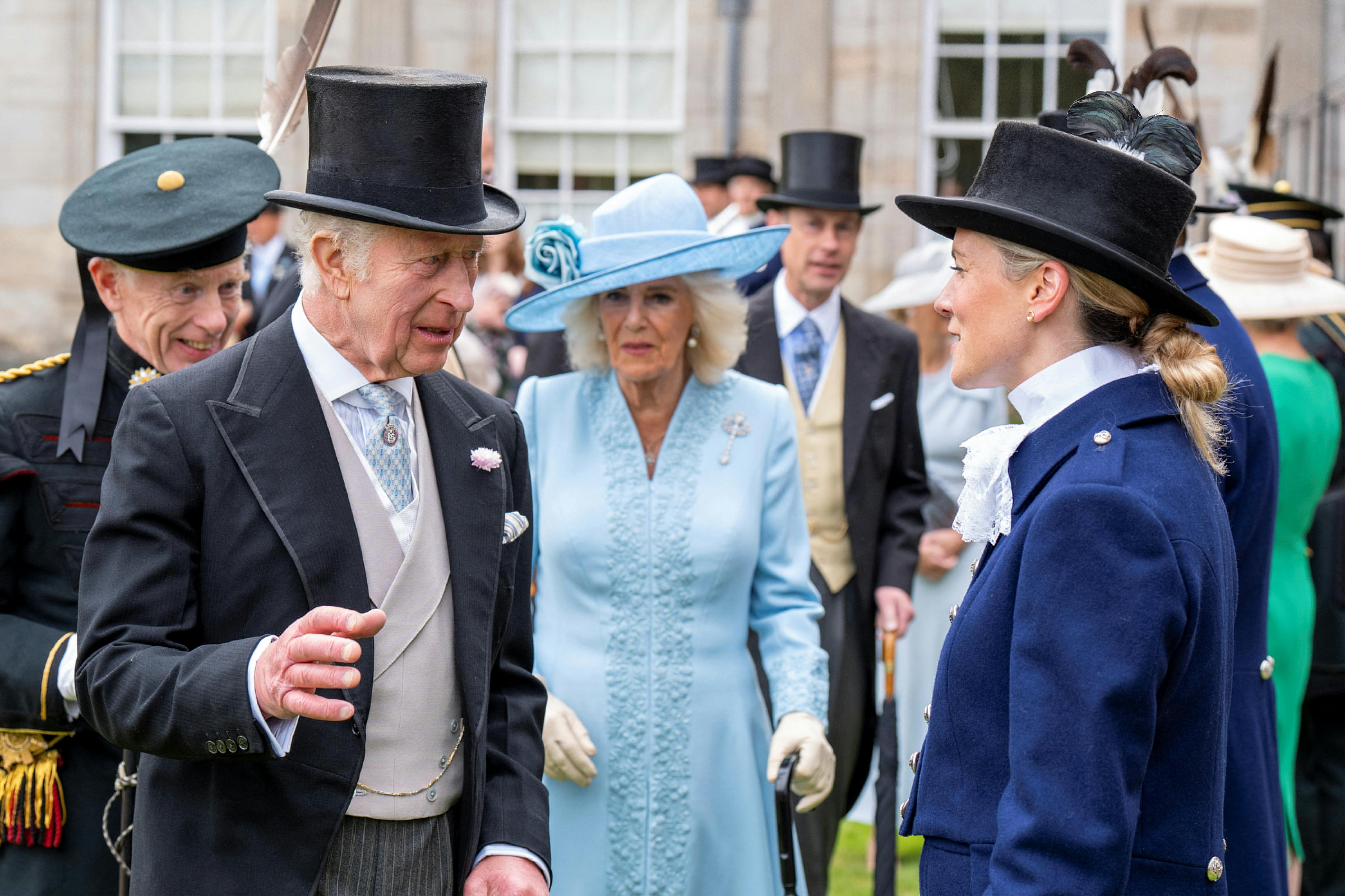 Kong Charles og dronning Camilla til havefest i Edinburgh.