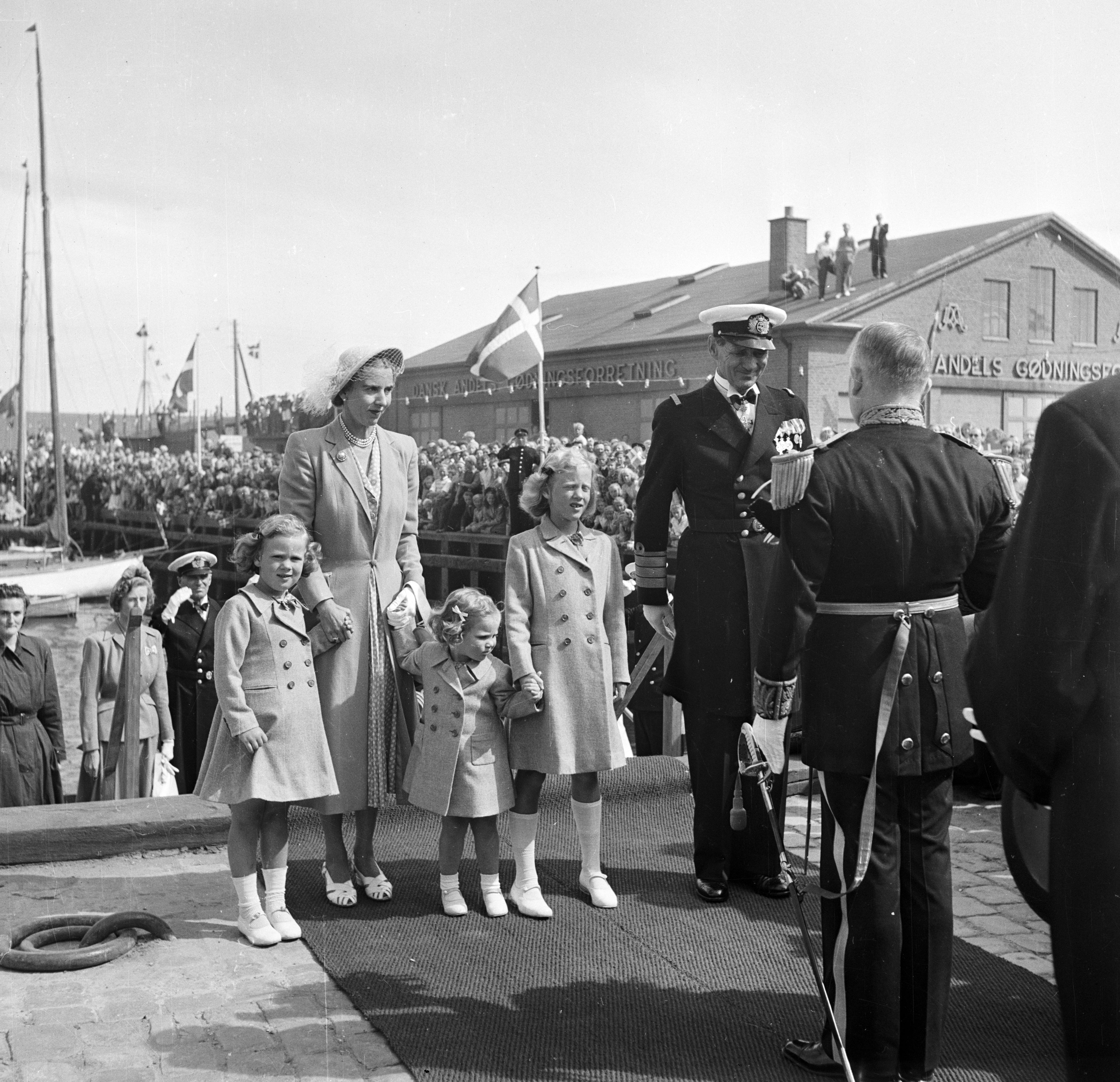 Daværende prinsesse Magrethe med resten af familien i sommeren 1949.