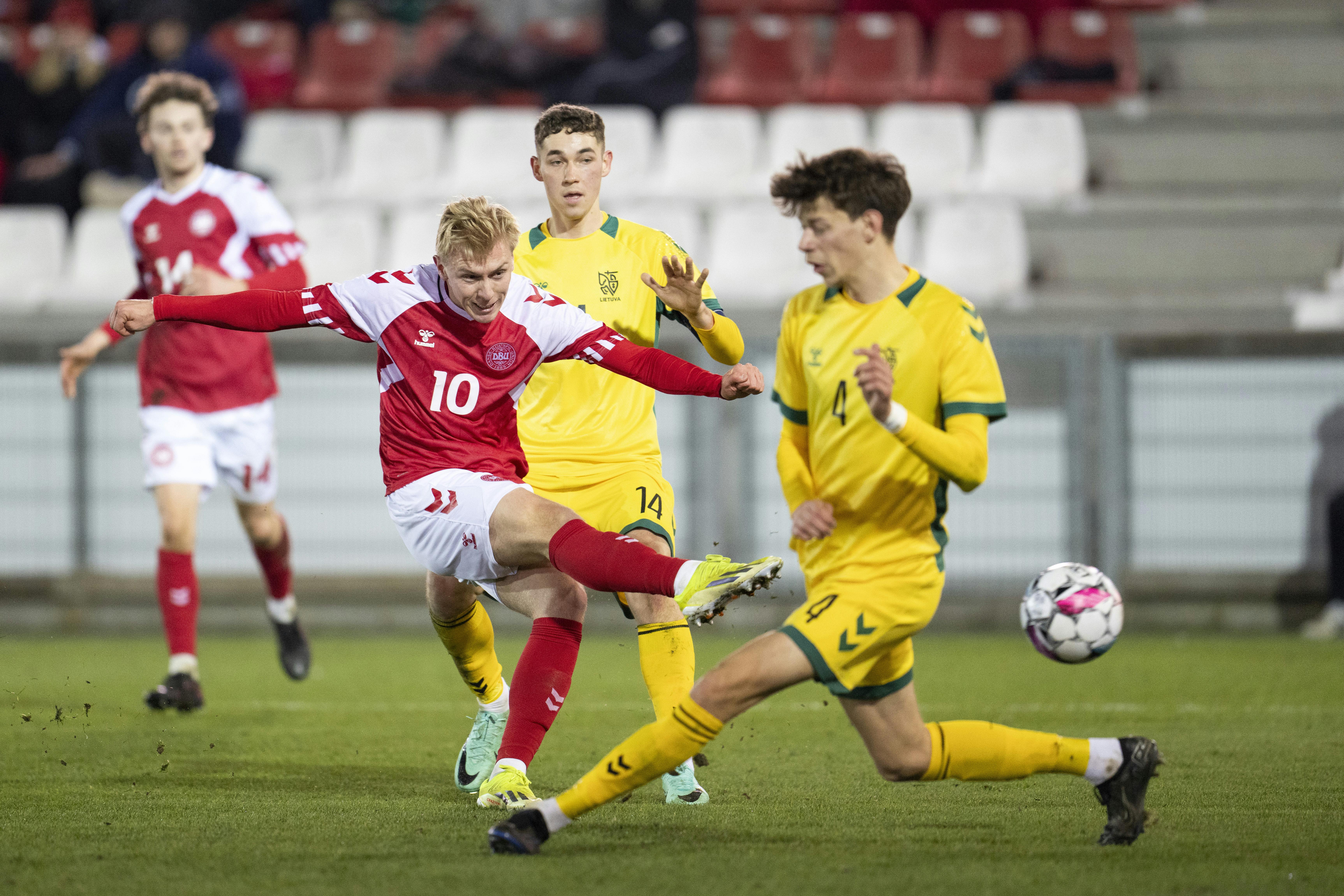 Mika Biereth i nummer 10 for det danske U21-landshold.