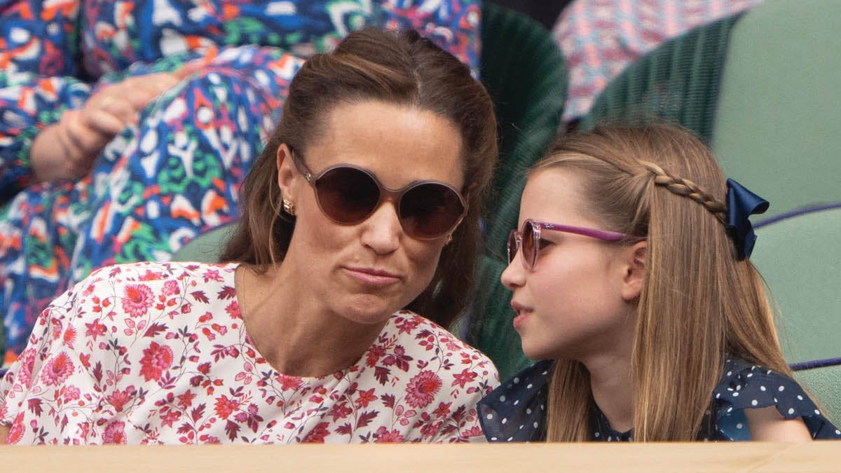 Pippa Middleton til Wimbledonfinalen 2024 med prinsesse Charlotte og prinsesse Catherine.