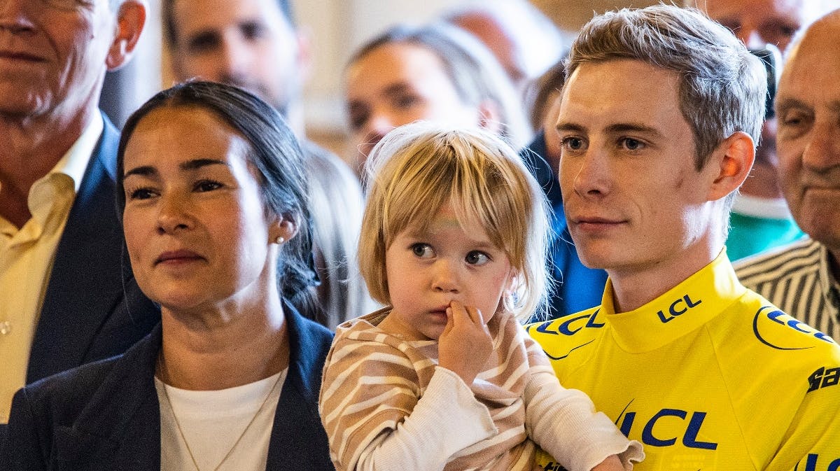 Trine, Frida og Jonas Vingegaard. 