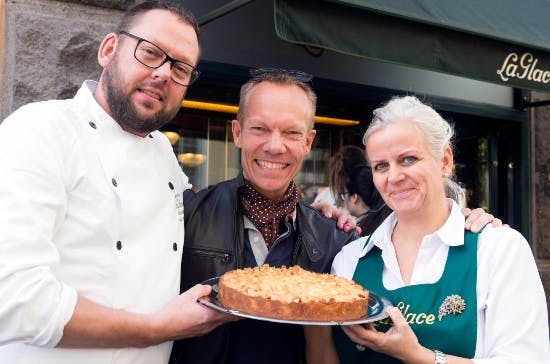 Jens Werner sammen med Marianne Stagetorn og Lars Juul.