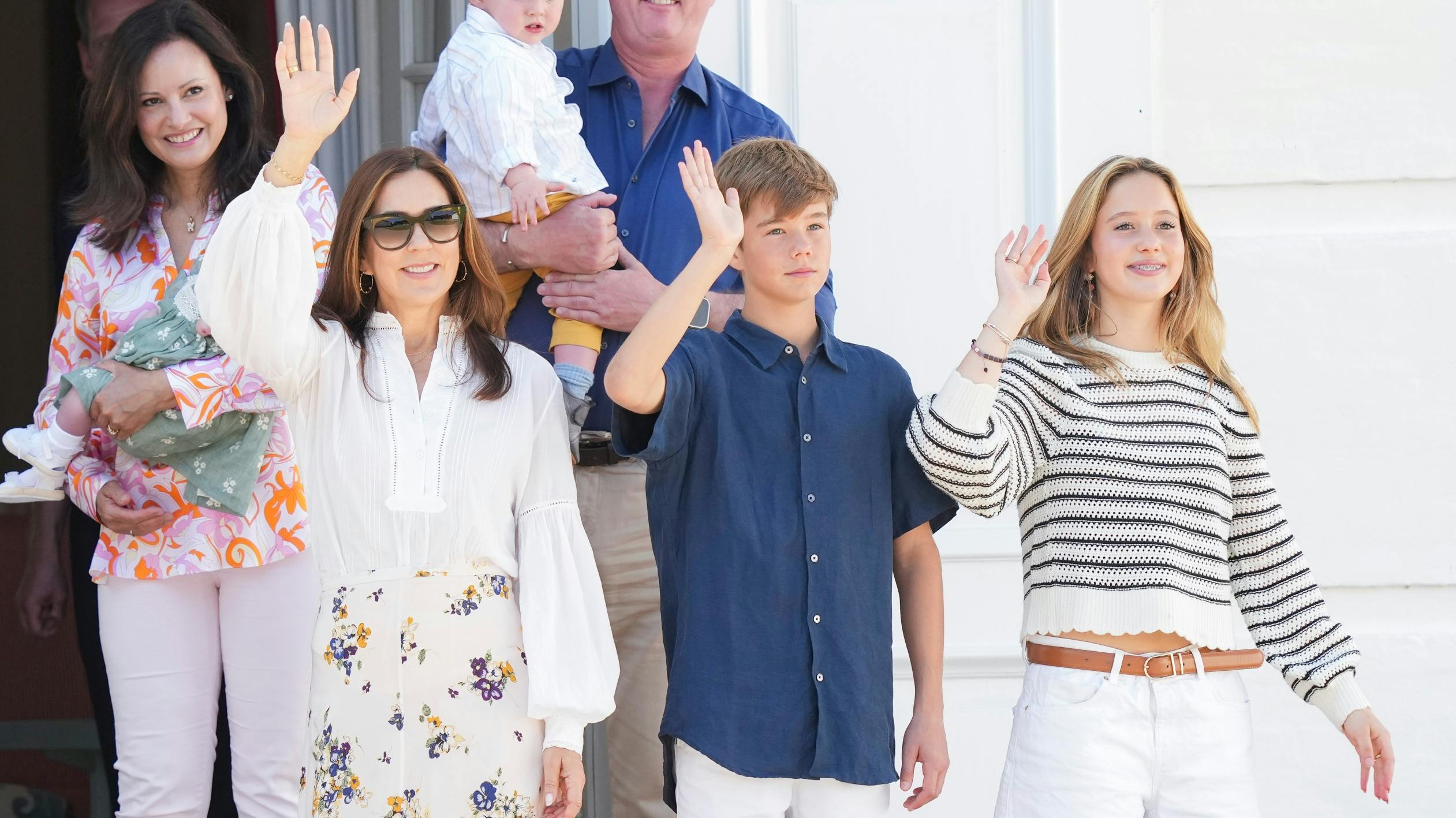 Dronning Mary, prins Vincent og prinsesse Josephine.